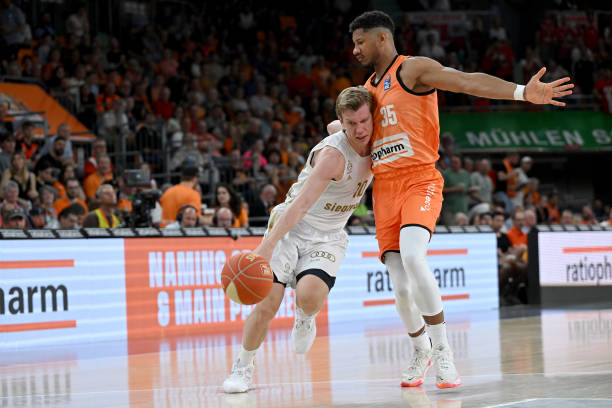 分析球员身 分析球员身