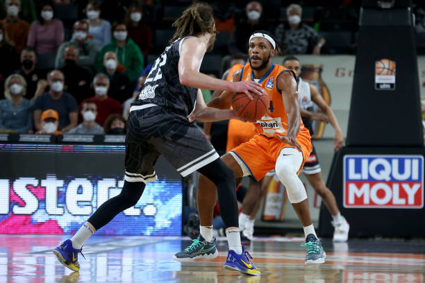 球的人而言 球的人而言